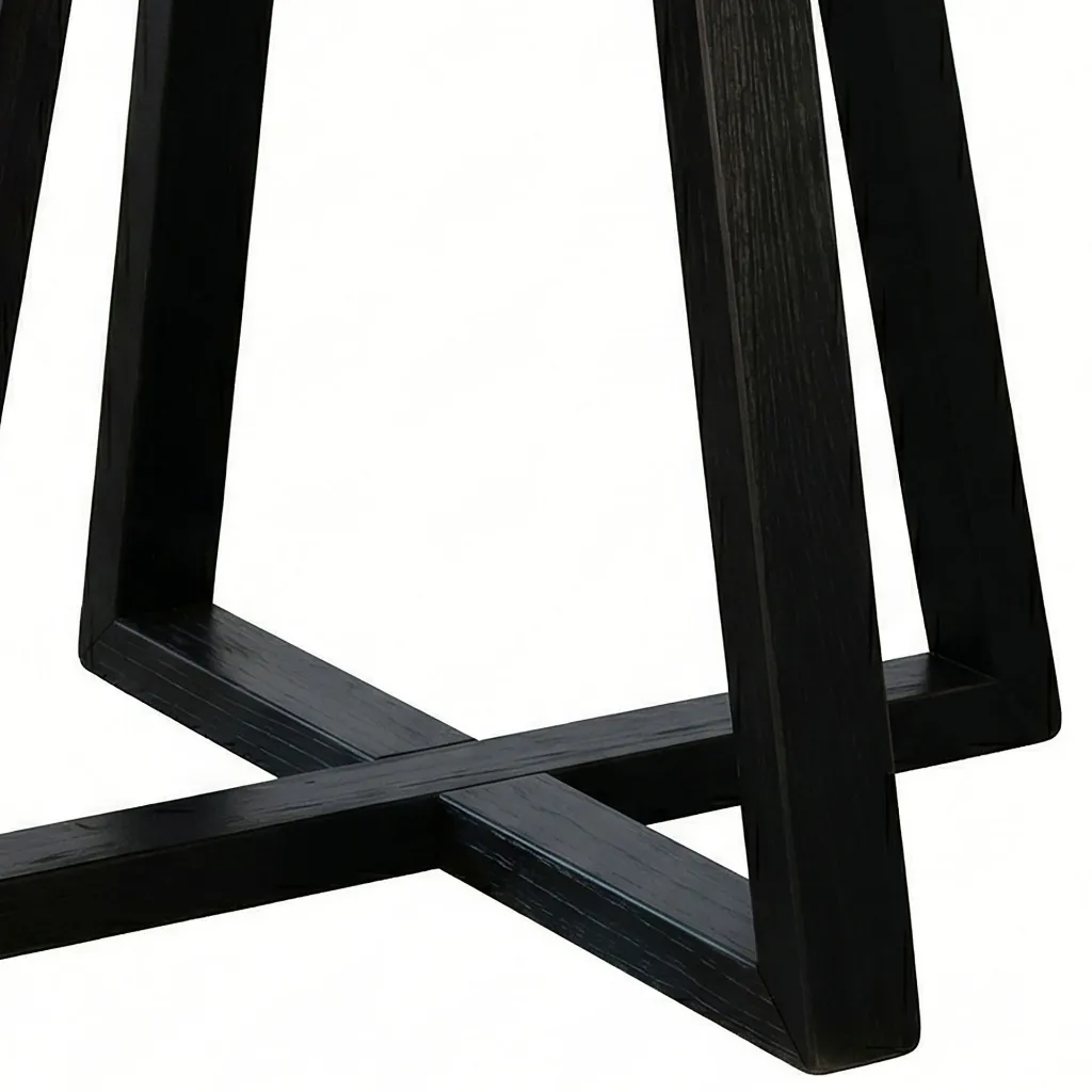 1213UM_Detail2.webp