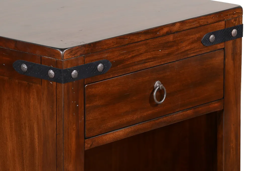 3211DC2-E_Detail-Clipped.webp